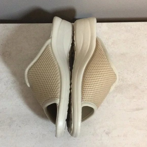 6.5 EU 37 FlyFlot Italian tan mesh slip on sandals - Picture 7 of 12